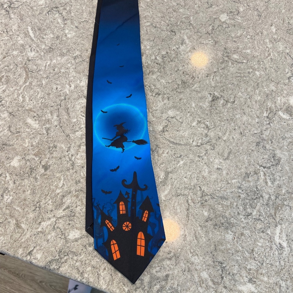 Halloween Tie—Three Rooker